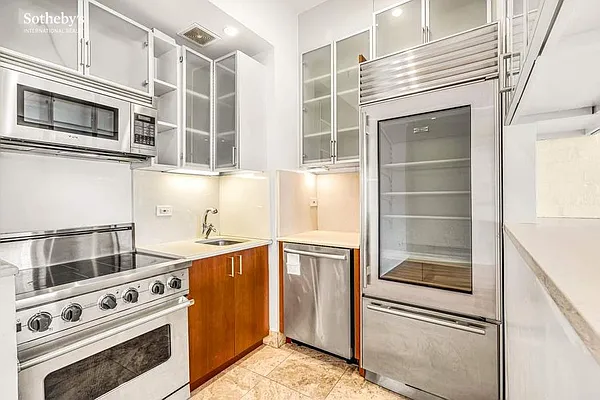 Rented by Sotheby's International Realty | media 13