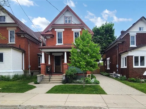 28 Henry St, Kitchener, ON N2G 1P3