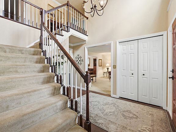 5th image of 2357 Westgate Dr