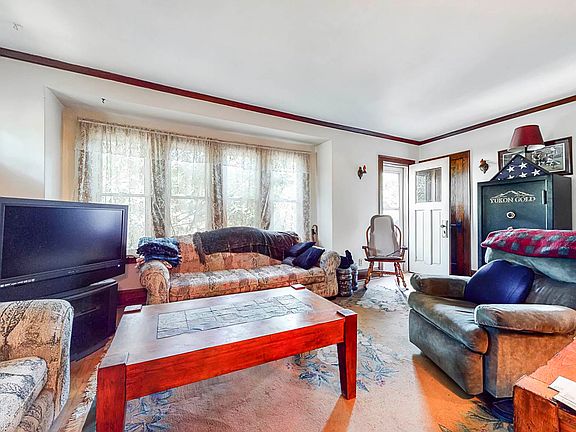 3rd image of 602/604 S 6th Ave