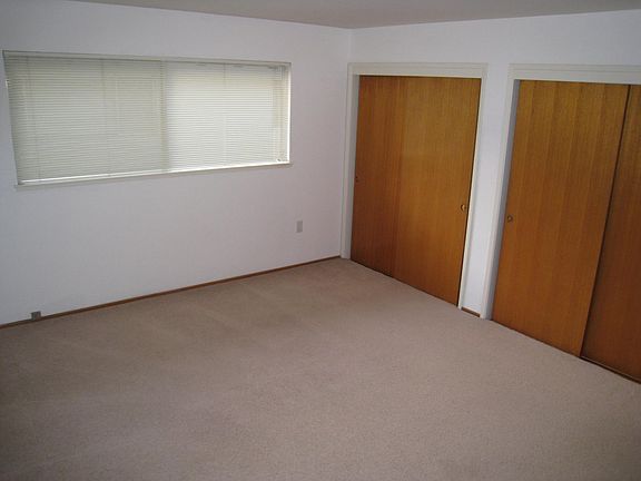 5th image of 260 Waverley St #5