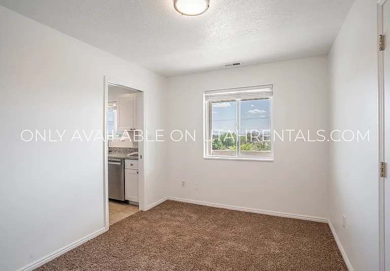 2045 S State St — Photo 7