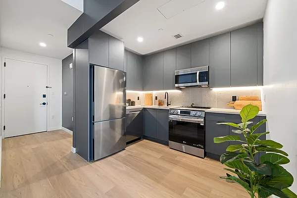 Rented by Carroll Development Leasing LLC | media 2