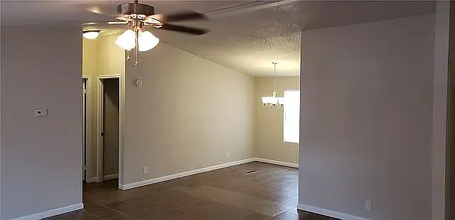 305 S Cougar Ave — Photo 14