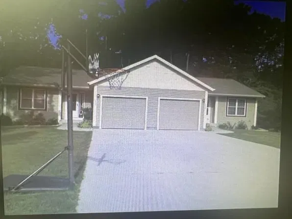 15058 Bignell Dr, Grand Haven, MI 49417