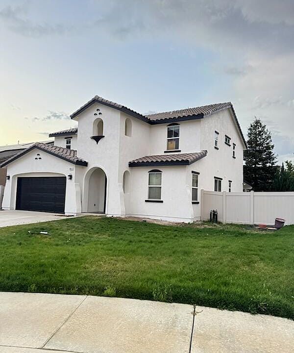 1st image of 1011 Thoma Ln