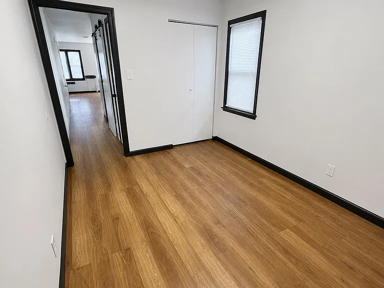7723 W 61st Pl — Photo 8