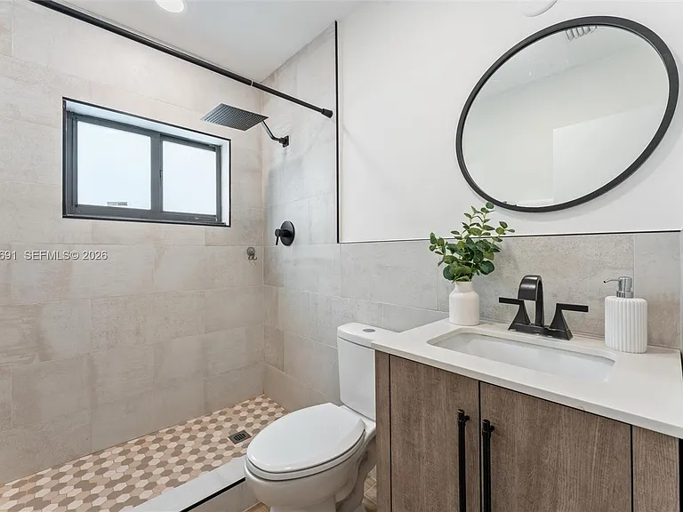6161 NE 7th Ave — Photo 15