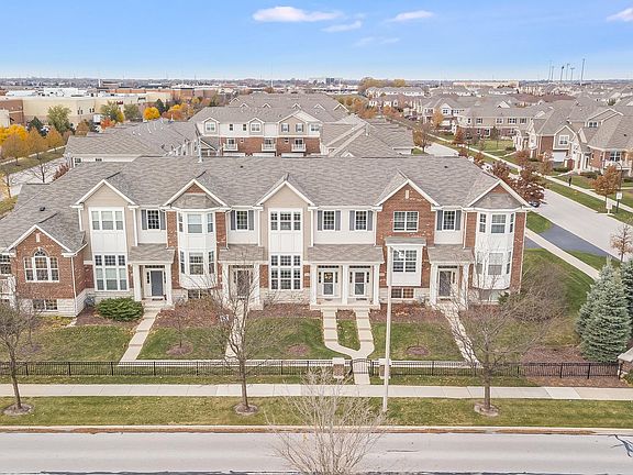 3rd image of 2508 Dunraven Ave