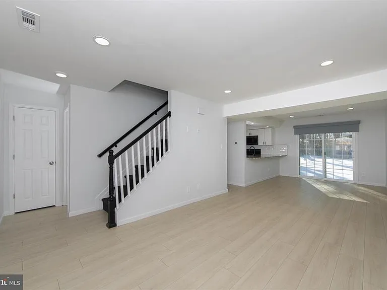37 James Run — Photo 2