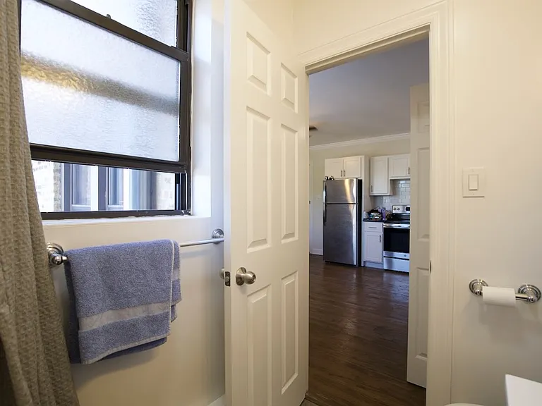 3345 N Marshfield Ave #203 — Photo 17