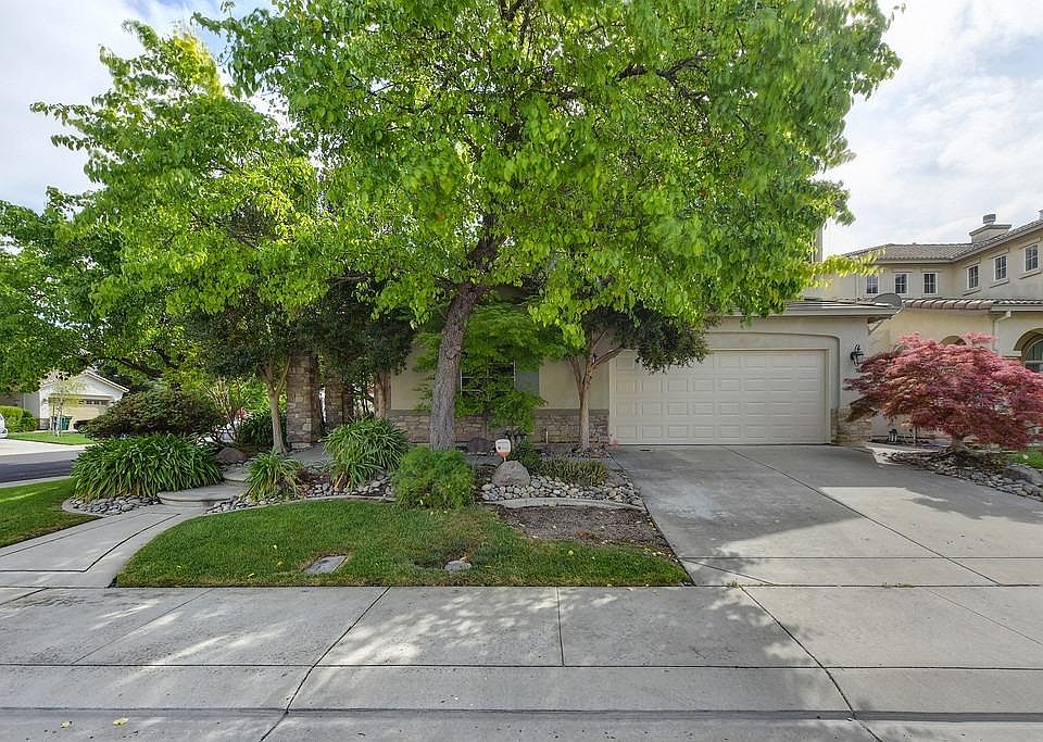 1st image of 10946 Meadowmont Way