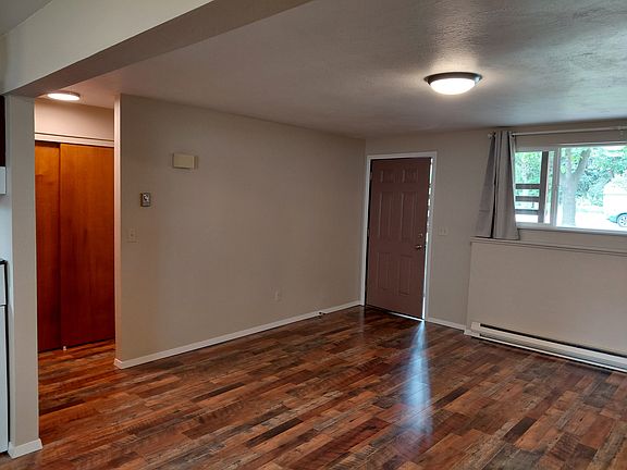 2nd image of 650 Brooks St #3