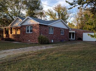 100 E Mountain Ave, Berryville, AR 72616