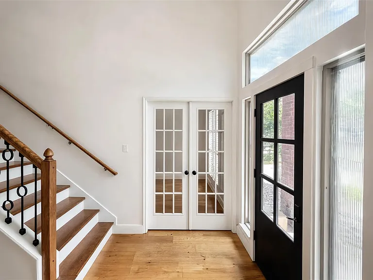 905 Sweetwater Cv — Photo 3