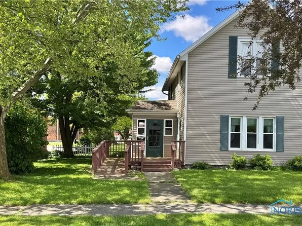 108 E Maple St, Deshler, OH 43516