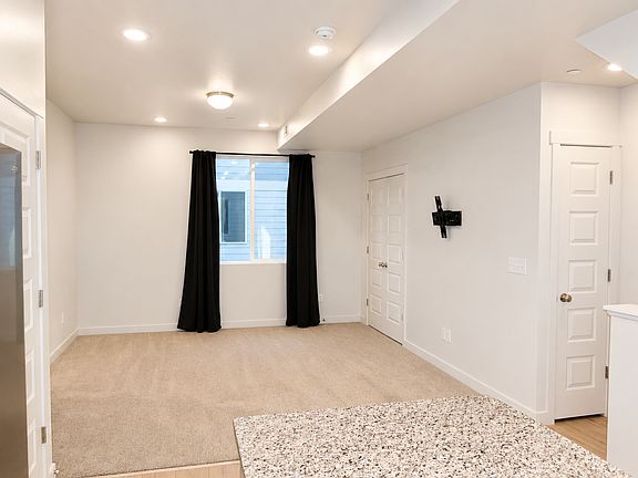 5th image of 1146 S Redwood Rd Unit 1004