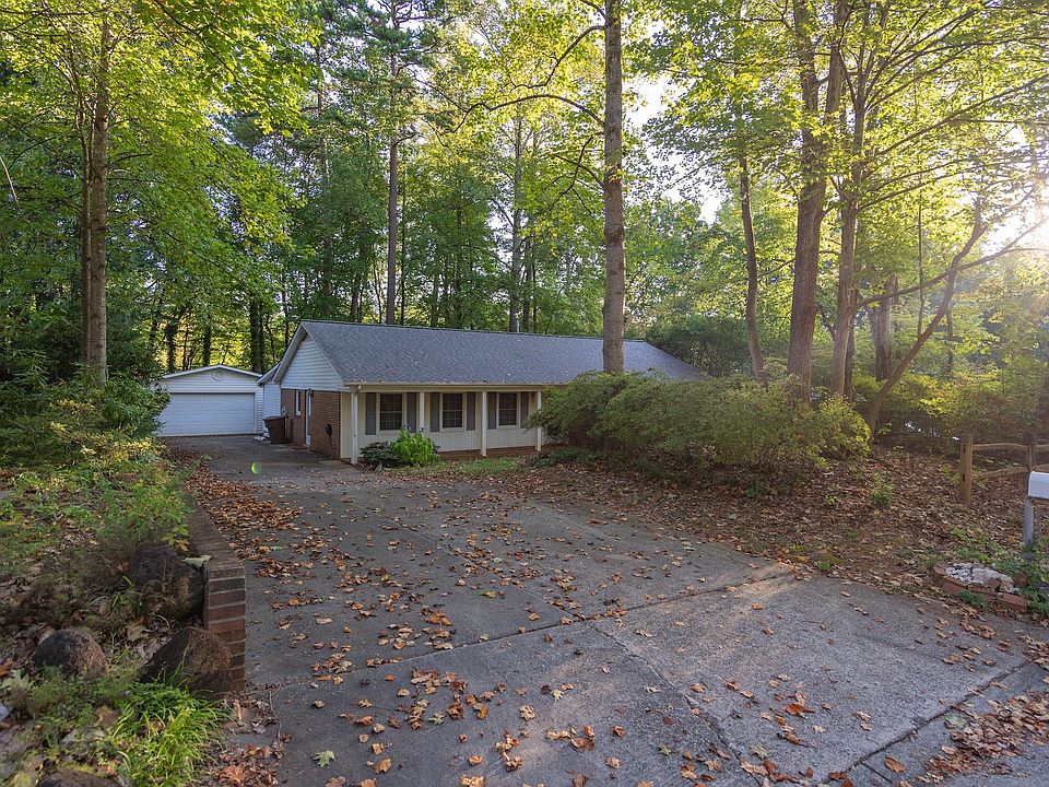 1st image of 2104 Cottage Pl