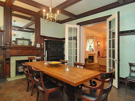 Sold by Sotheby's International Realty | media 2