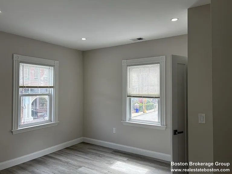 40 Harvest St #2 — Photo 4