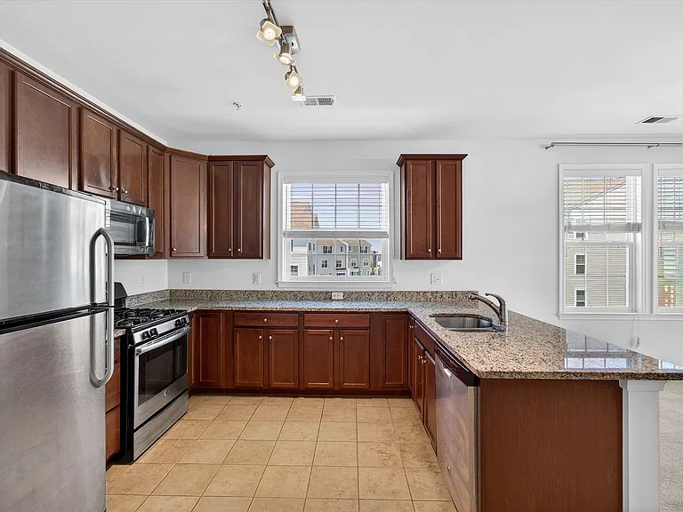 24620 Byrne Meadow Sq #300 — Photo 9