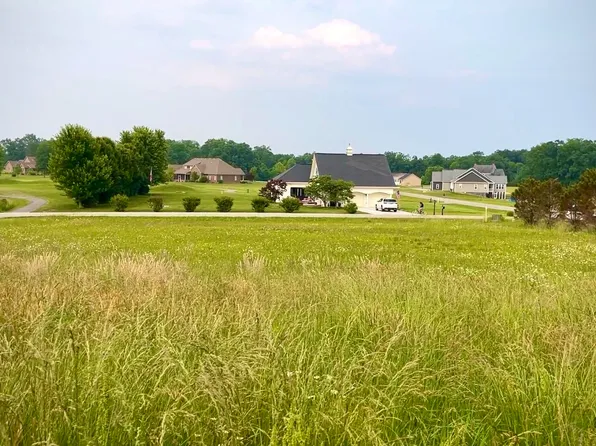 12 Harrier Eagle Ct, Morehead, KY 40351