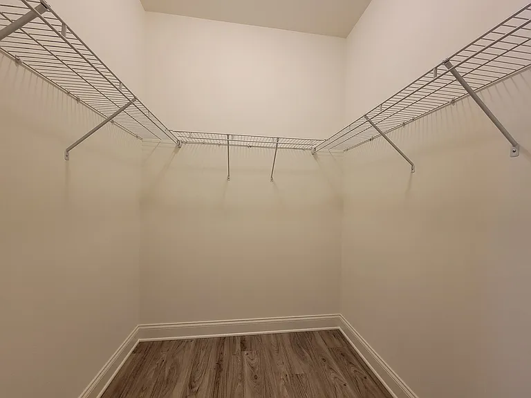 642 Brentwood Dr — Photo 14