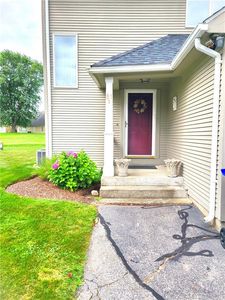 81 Valley Green Ct #A, North Providence, RI, 02904