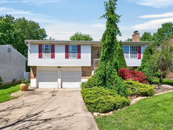 2220 Miles Rd, Cincinnati, OH 45231