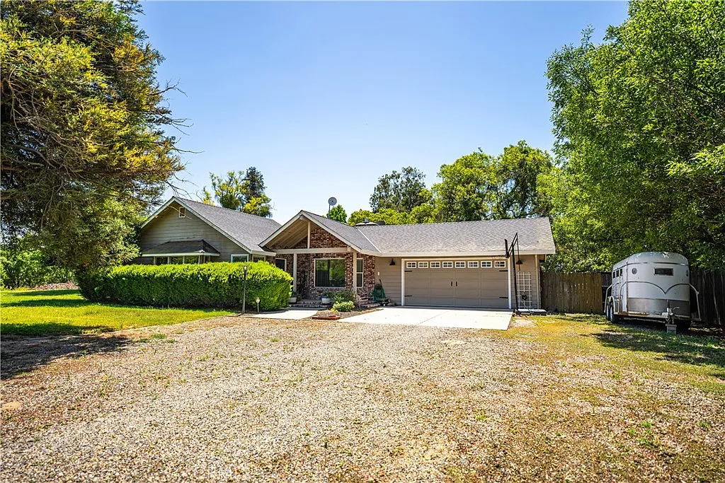 17359 Bell Dr photo 1