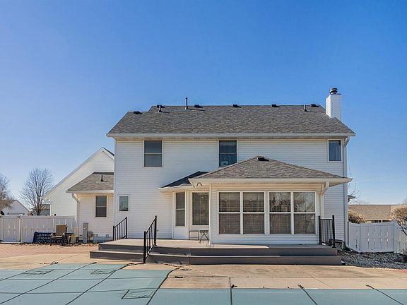 5th image of 1006 Kadel Dr
