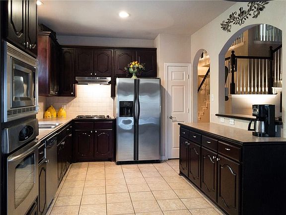 3rd image of 7208 Brekenridge Dr