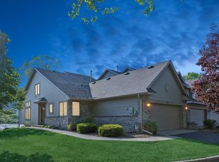 3662 Pond View Point, Eagan, MN 55122
