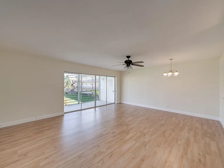 701 Lori Dr #209 — Photo 39