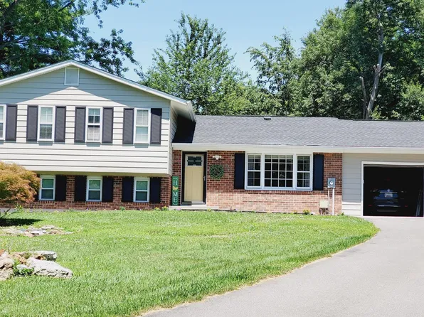 25004 Woodfield School Rd, Gaithersburg, MD 20882