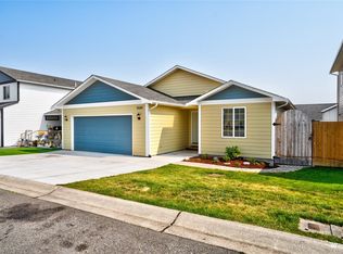 1020 NE Big Berry Loop, Oak Harbor, WA 98277