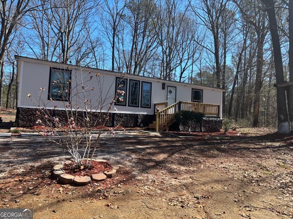10 Garden Lake Dr, Carrollton, GA 30116