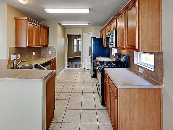 3rd image of 2617 Las Cruces Cir