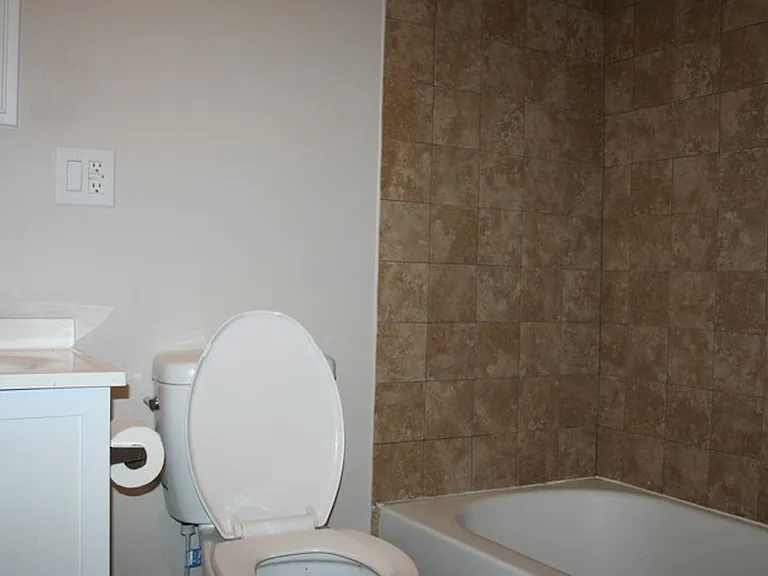 728 N Frances St — Photo 5