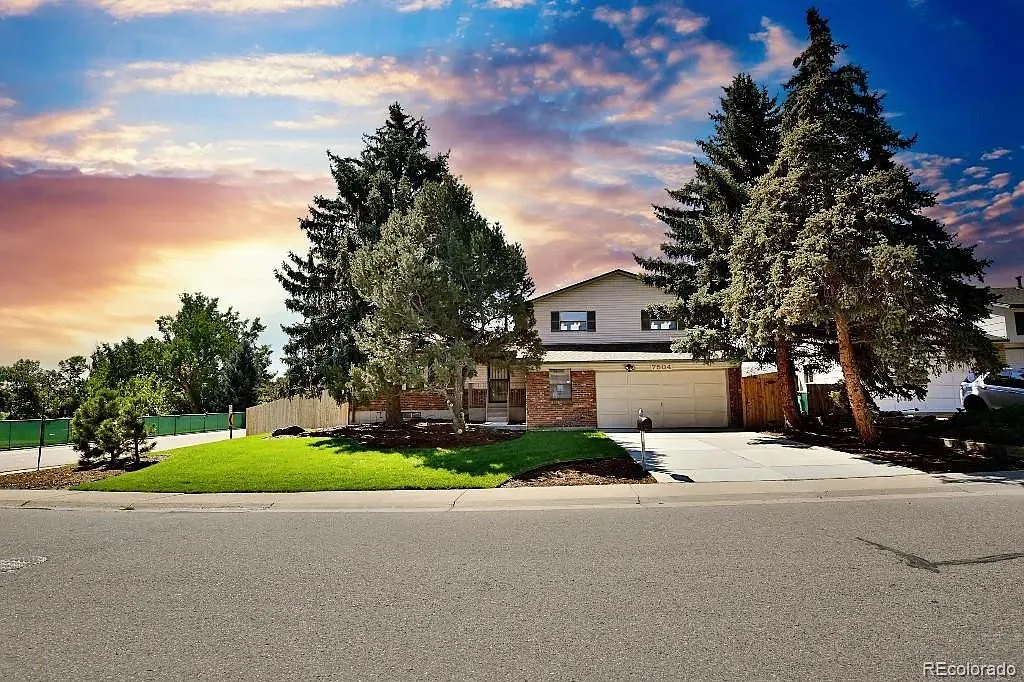 3 bed, 2.5 bath, 2542 sqft, $3,850 — Photo 1