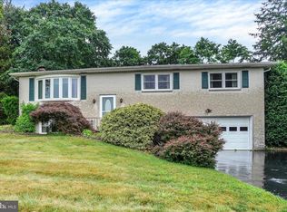 1598 Druck Valley Rd, York, PA 17406