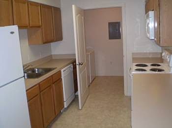 5th image of 13330 Larimore Ave APT 308