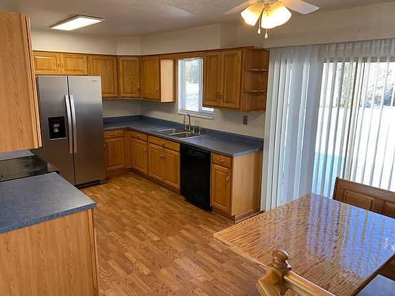 5th image of 2160 Poteae Cir