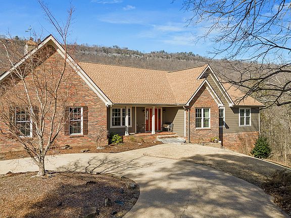 4th image of 631 Stonebrook Dr