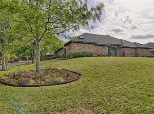 2711 Ridge Top Ln, Arlington, TX 76006