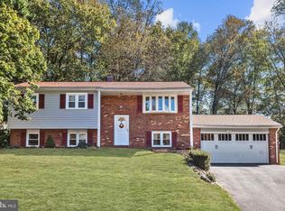 5907 Forest Ct, Sykesville, MD 21784