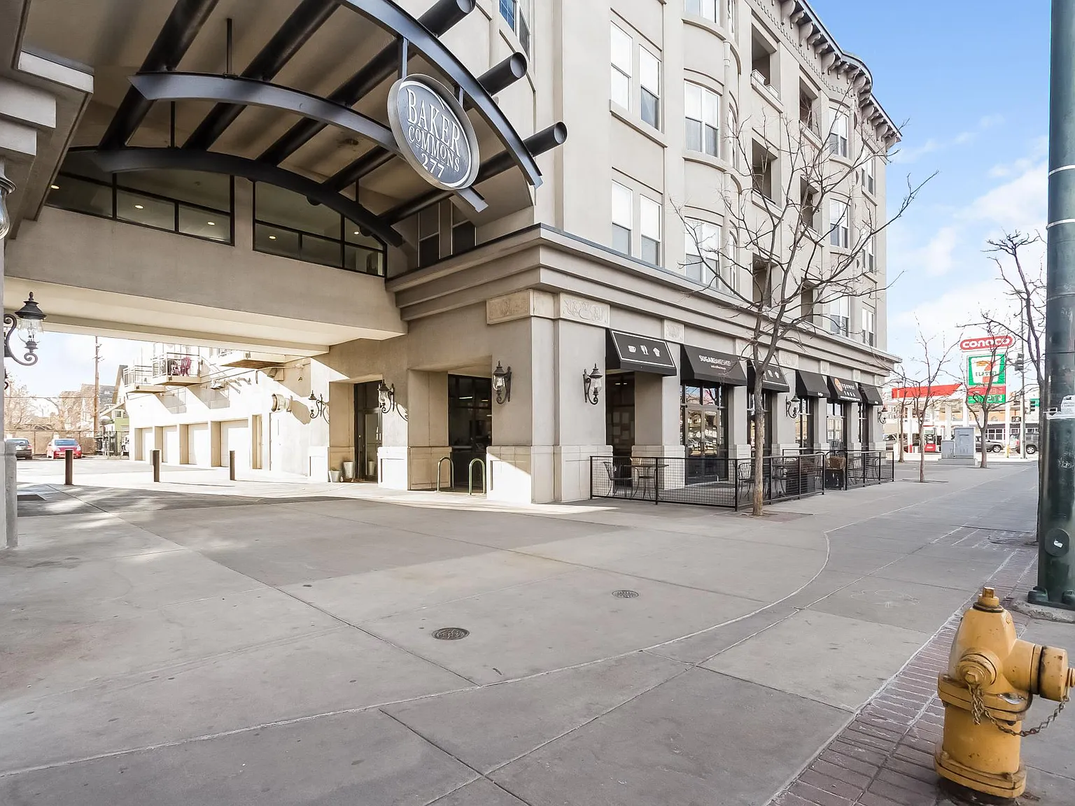 1 bed, 890 sqft, $1,950 — Photo 4