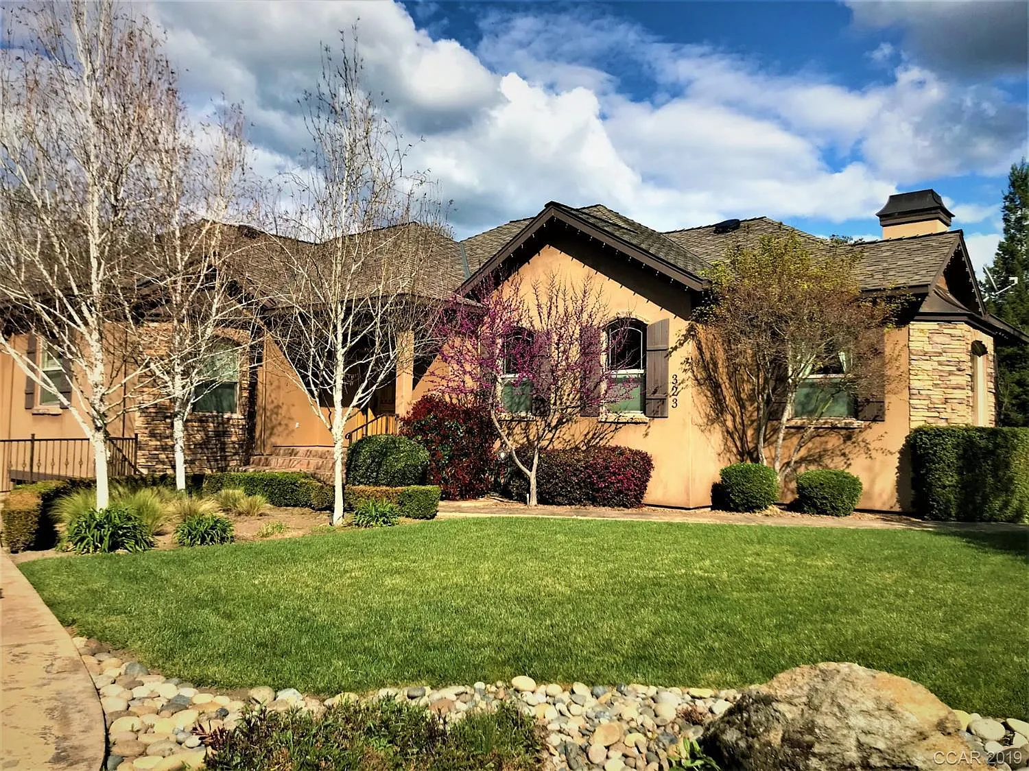 323 Prospect Ct photo 1