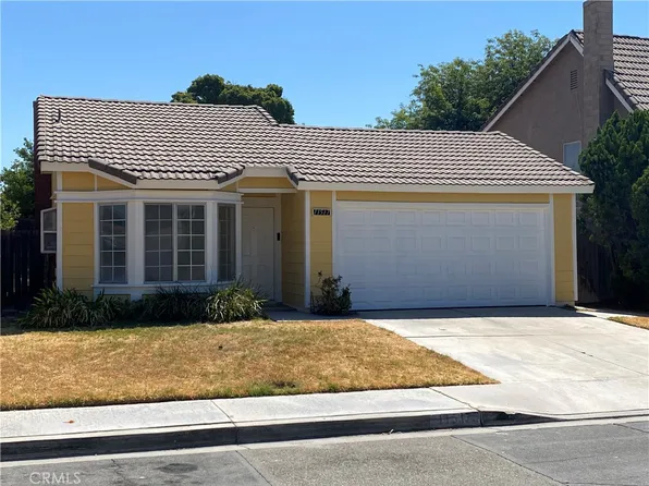 11517 Teak Ln, Fontana, CA 92337