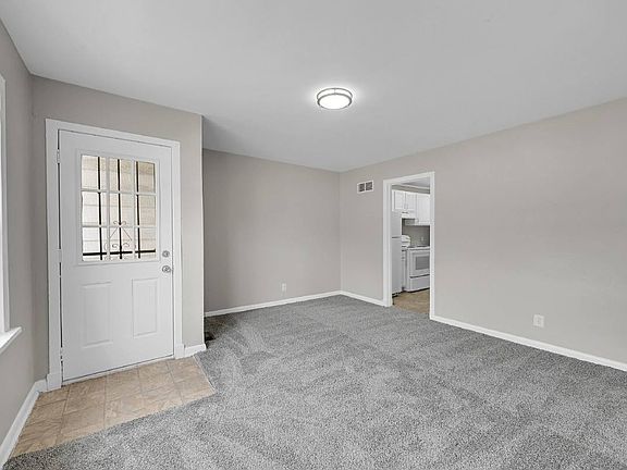3rd image of 3602-3616 S King St #3614
